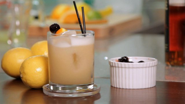 How to Make a Whiskey Sour | Cocktail Recipes