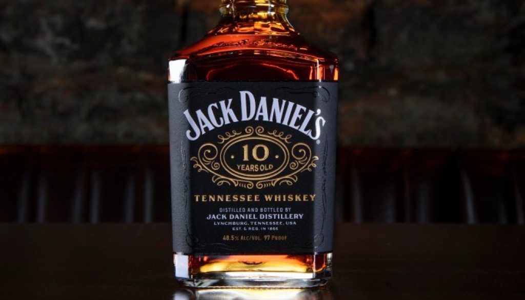 Jack-Daniels-10-Year-Old-Tennessee-Whiskey