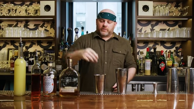 Bartender Mixes Levels of Whiskey Cocktails Bon App├⌐tit(0)