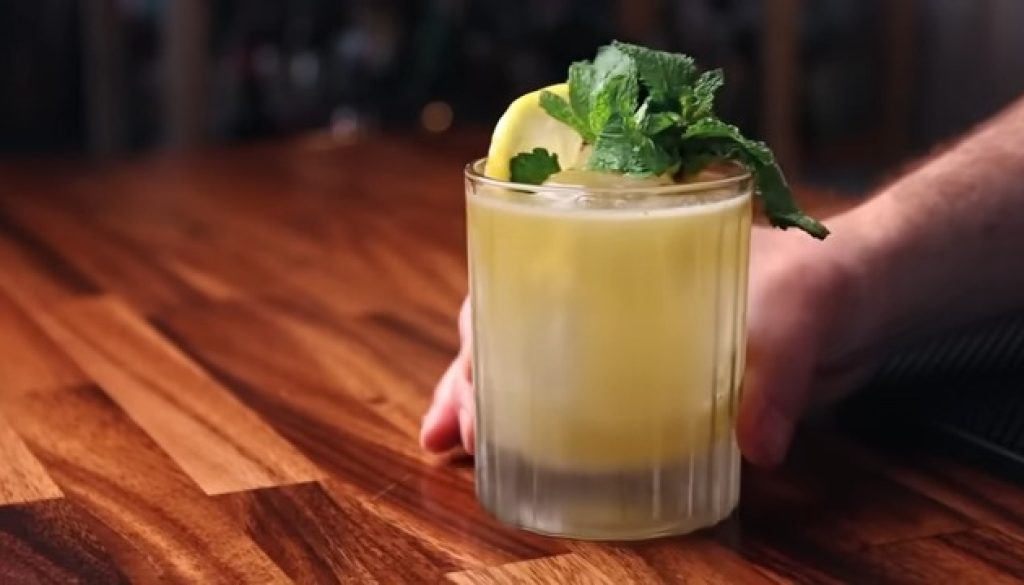 Dont pass on the Whiskey Smash - Make this cocktail for spring(0)